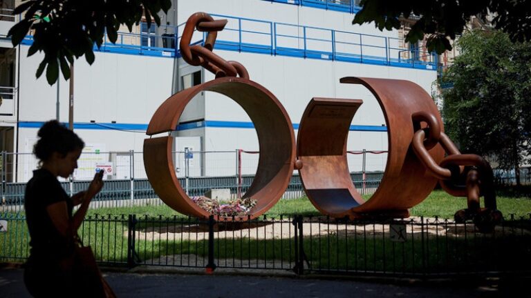 France_slavey_monument1