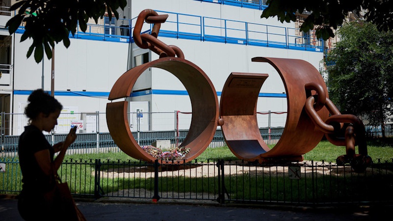France_slavey_monument1
