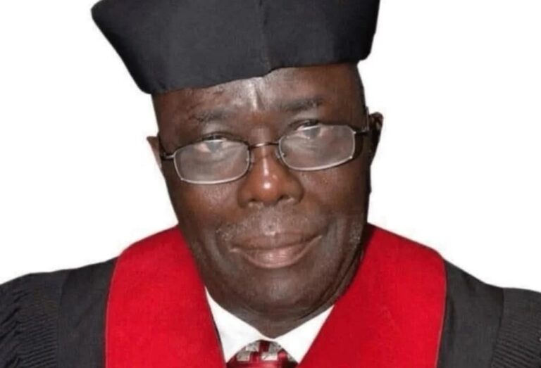 Chief_Justice_Yamie_Quiqui_Gbeisay_Sr.